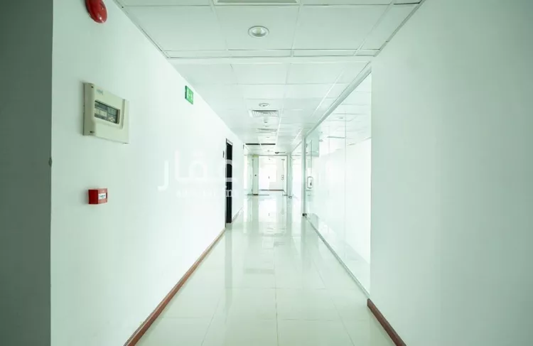 مكتب تجاري للإيجار في شارع انس بن مالك, حي الملقا, مدينة الرياض, منطقة الرياض صورة 3