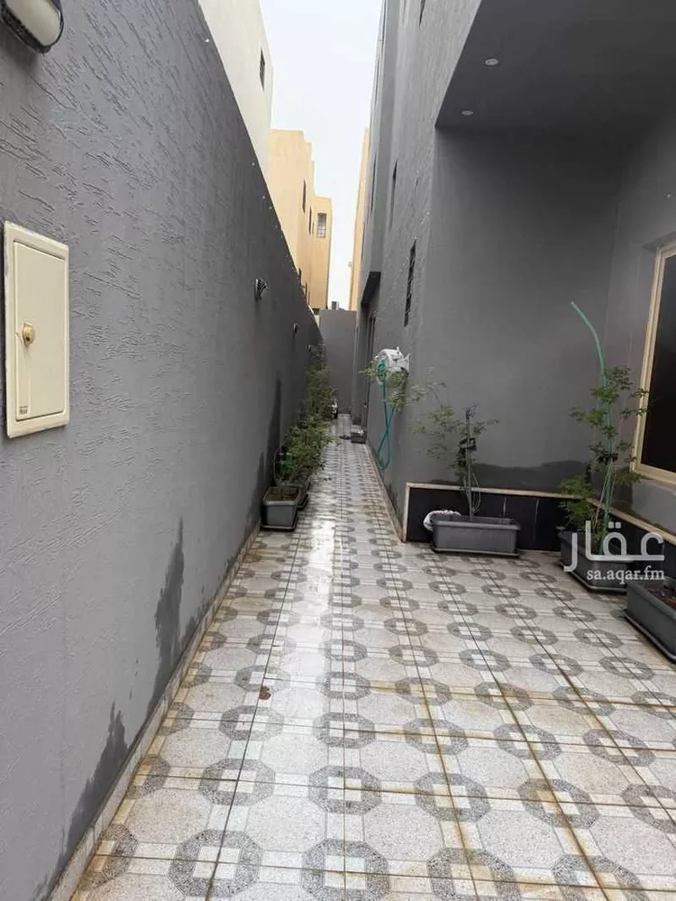 فيلا للبيع في شارع الميدان بن صخر, حي الرمال, مدينة الرياض, منطقة الرياض 18