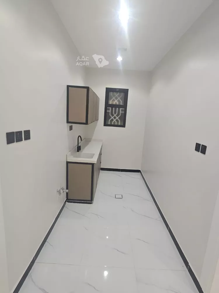 شقة للإيجار في شارع أبي الحسن بن الأثير, حي الشهداء, مدينة الرياض, منطقة الرياض 5