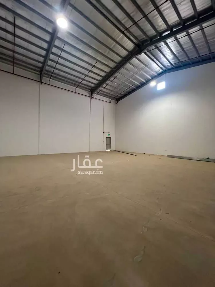 مستودع للإيجار في شارع المديفع, حي طيبة, مدينة الرياض, منطقة الرياض 12