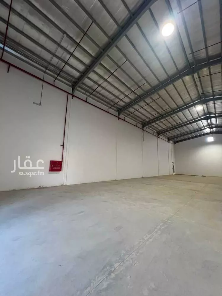 مستودع للإيجار في شارع المديفع, حي طيبة, مدينة الرياض, منطقة الرياض 14