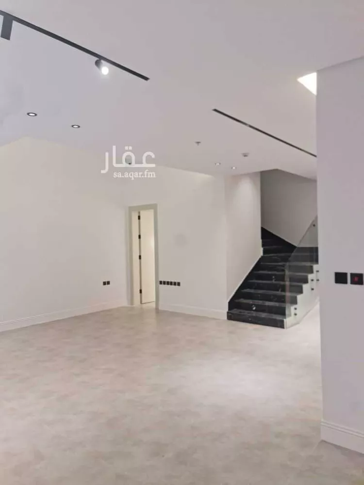فيلا للإيجار في شارع خليفة بن بديع, حي المحمدية, مدينة الرياض, منطقة الرياض صورة 5