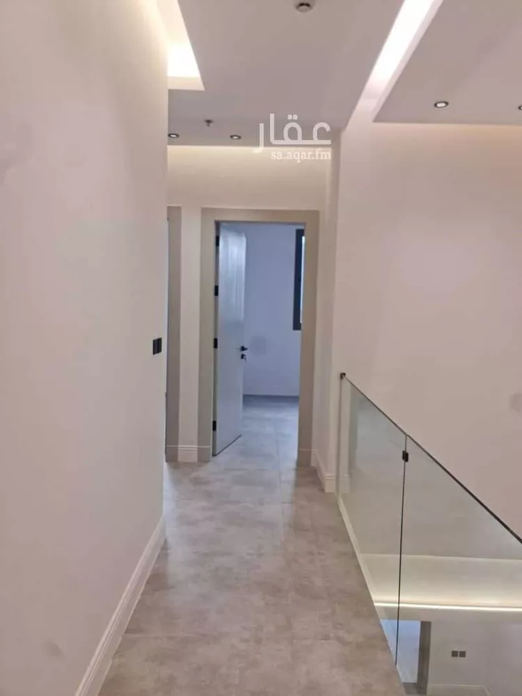 فيلا للإيجار في شارع خليفة بن بديع, حي المحمدية, مدينة الرياض, منطقة الرياض 15