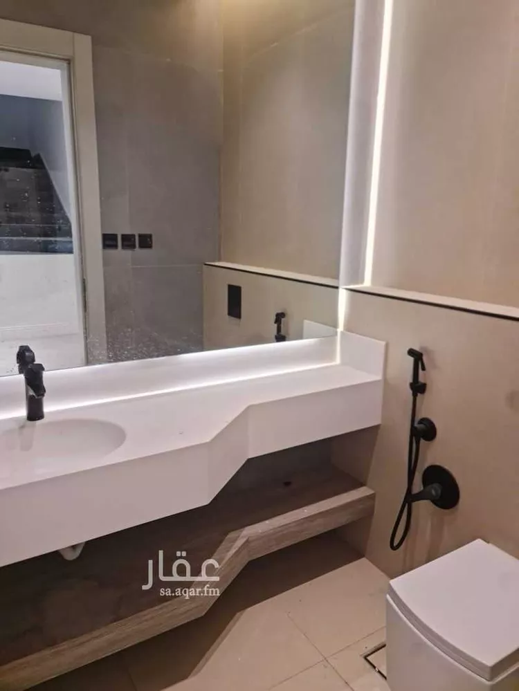 فيلا للإيجار في شارع خليفة بن بديع, حي المحمدية, مدينة الرياض, منطقة الرياض 7