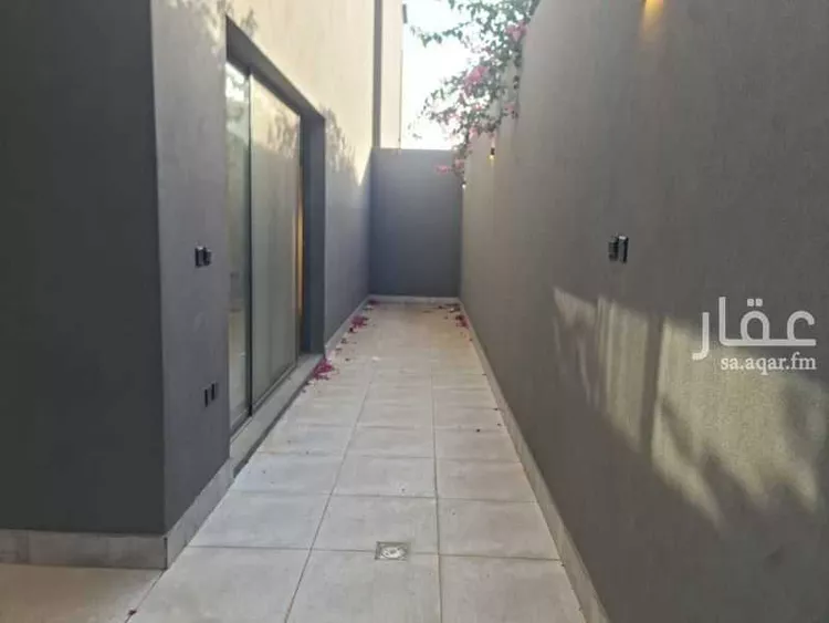 فيلا للإيجار في شارع خليفة بن بديع, حي المحمدية, مدينة الرياض, منطقة الرياض 12