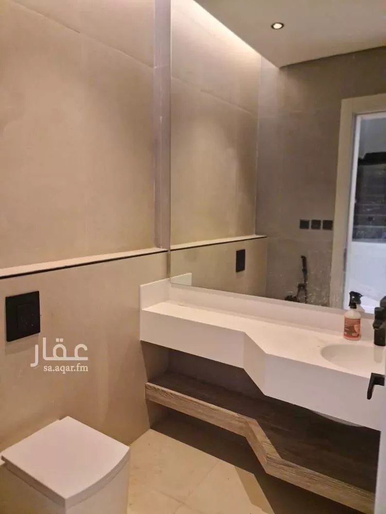فيلا للإيجار في شارع خليفة بن بديع, حي المحمدية, مدينة الرياض, منطقة الرياض 14