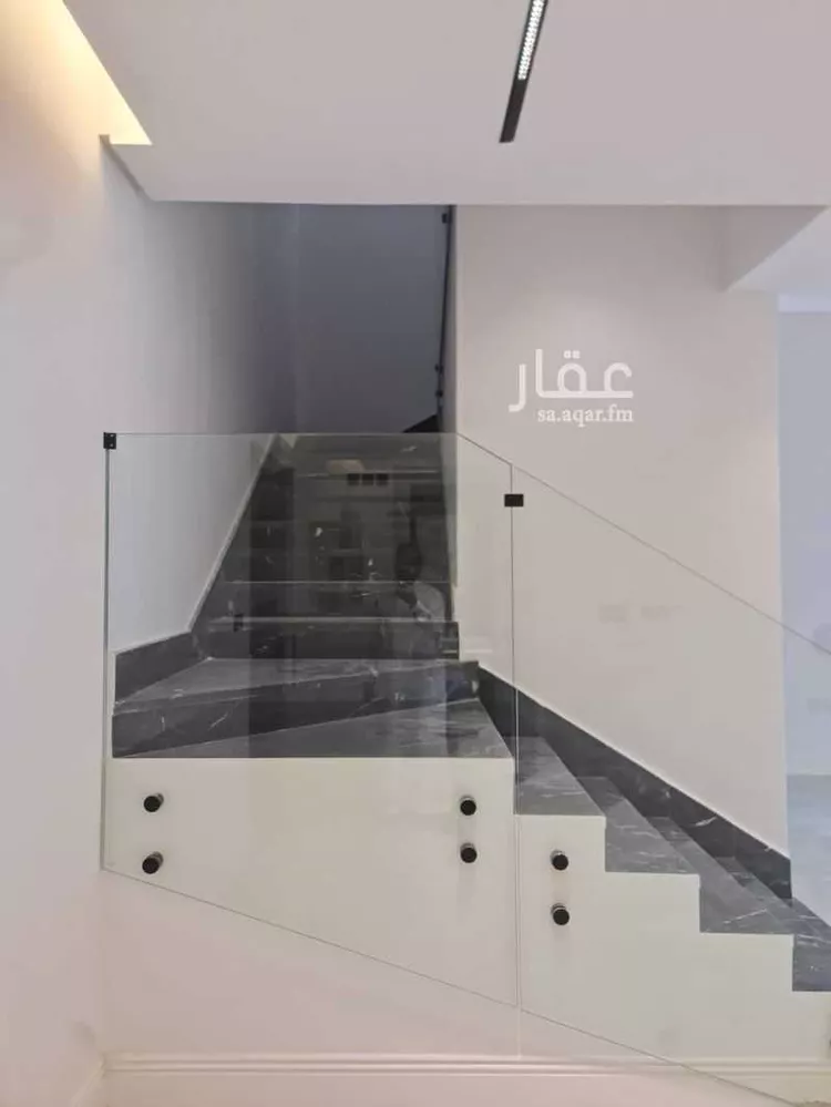 فيلا للإيجار في شارع خليفة بن بديع, حي المحمدية, مدينة الرياض, منطقة الرياض 11