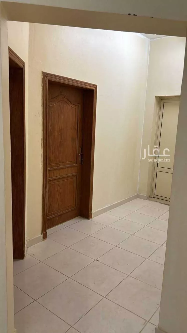 شقة للإيجار في شارع عمرو بن شبيل ، حي العزيزية ، الهفوف ، الاحساء