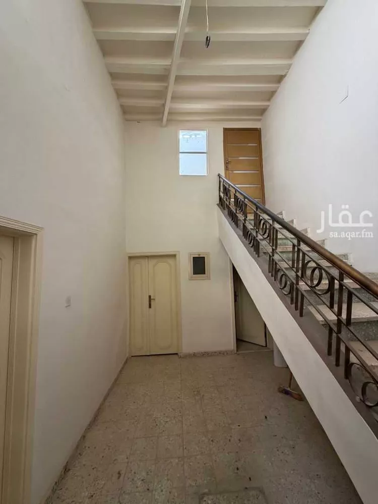 فيلا للإيجار في شارع الحسن الكوفي, حي الوزارات, مدينة الرياض, منطقة الرياض صورة 2