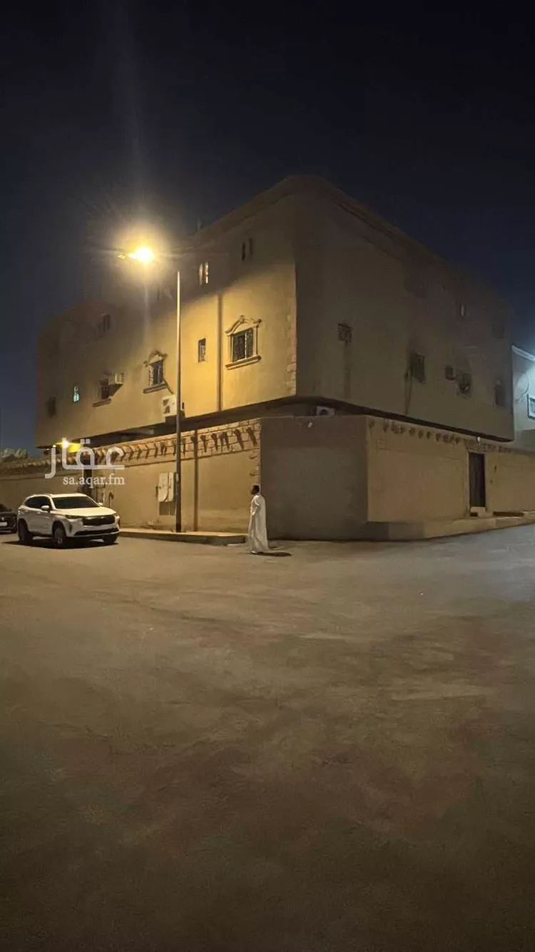 عمارة للبيع في شارع الصفيف ، حي العريجاء الغربي ، الرياض ، منطقة الرياض 1 صورة