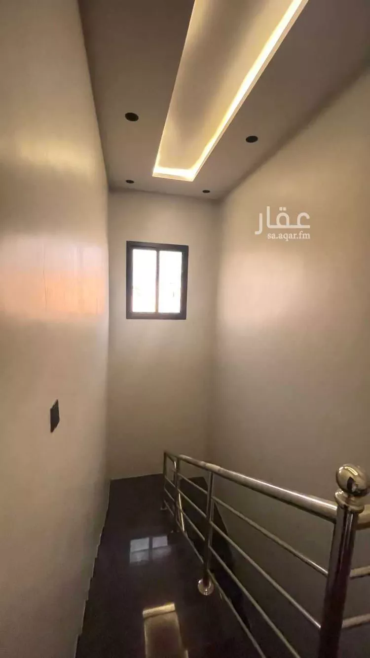 فيلا للبيع في شارع مقدم / نايف فالح حماد البلوي ، حي الصفا ، تبوك ، منطقة تبوك