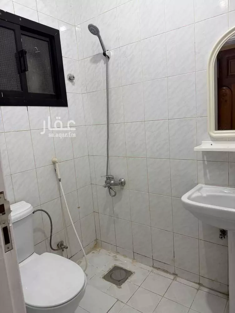 شقة للإيجار في شارع رضوان بيبرس ، حي العزيزية ، جدة ، جدة