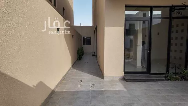 Floor for Sale in Riyadh Dirab 7