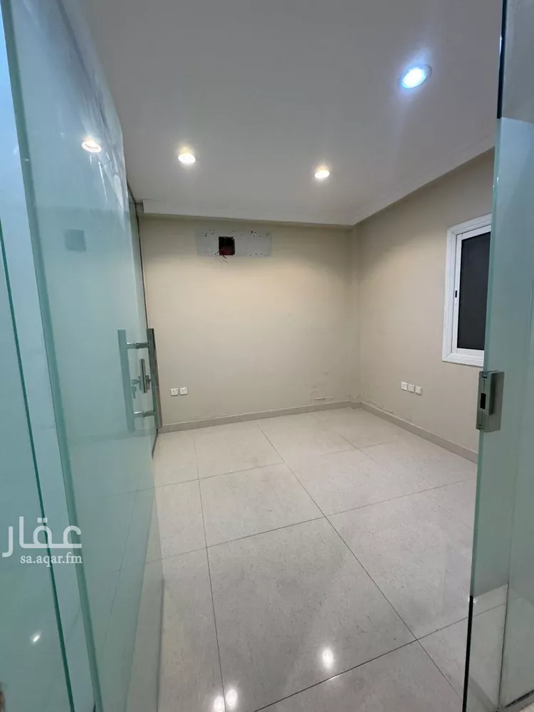 مكتب تجاري للإيجار في شارع ابي بكر الصديق الفرعي, حي الوادي, مدينة الرياض, منطقة الرياض صورة 5