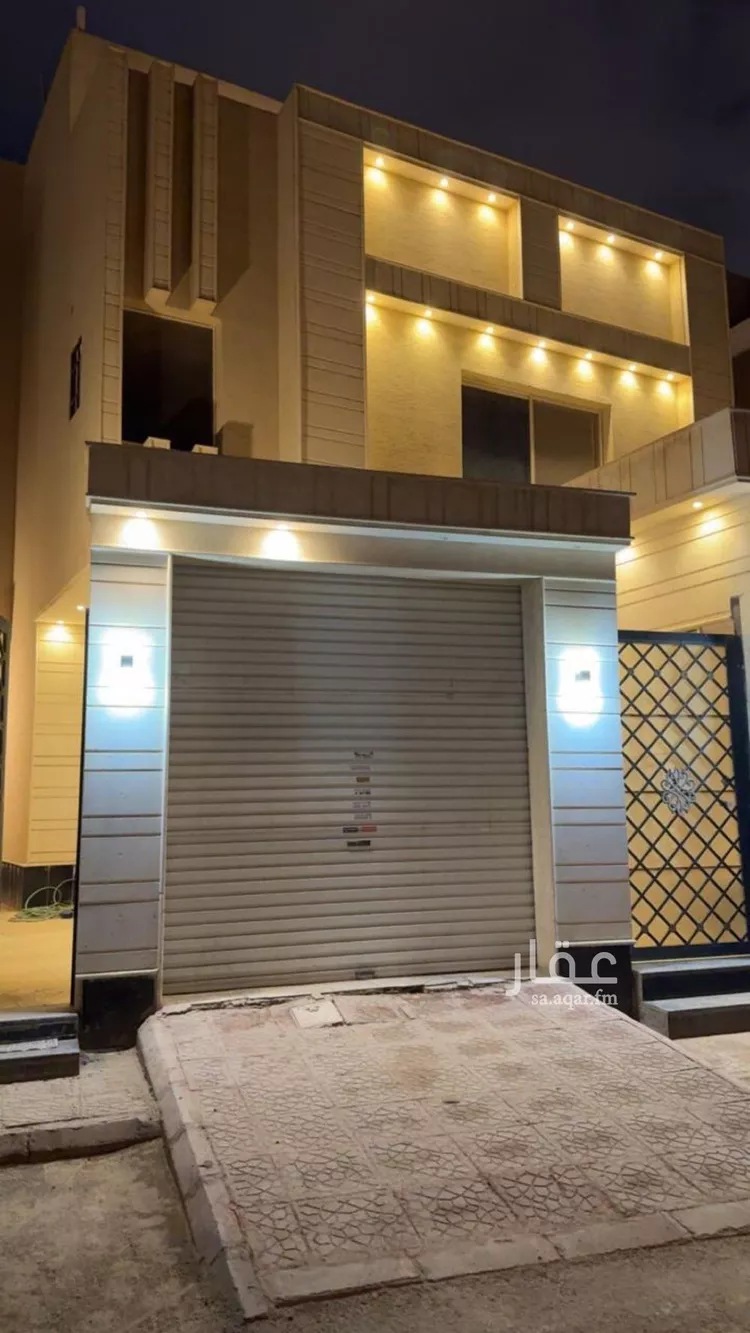 فيلا للبيع في شارع قيس بن الملوح, حي الرمال, مدينة الرياض, منطقة الرياض صورة 2