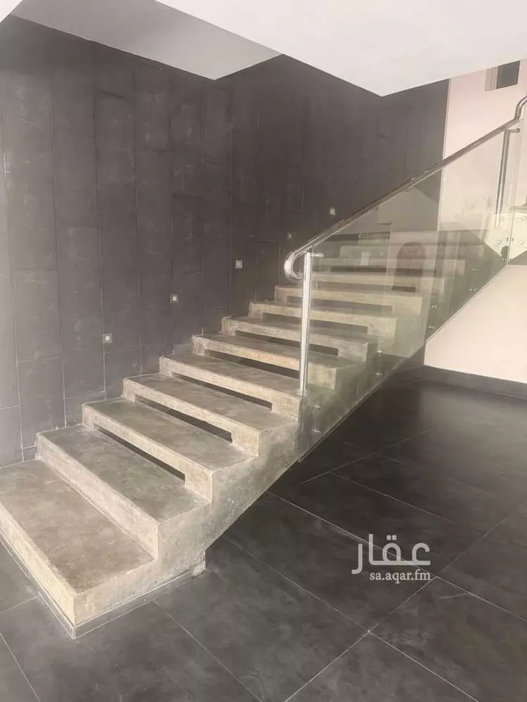 فيلا للبيع في شارع الفضل, حي البحيرة, مدينة الخبر, المنطقة الشرقية 8