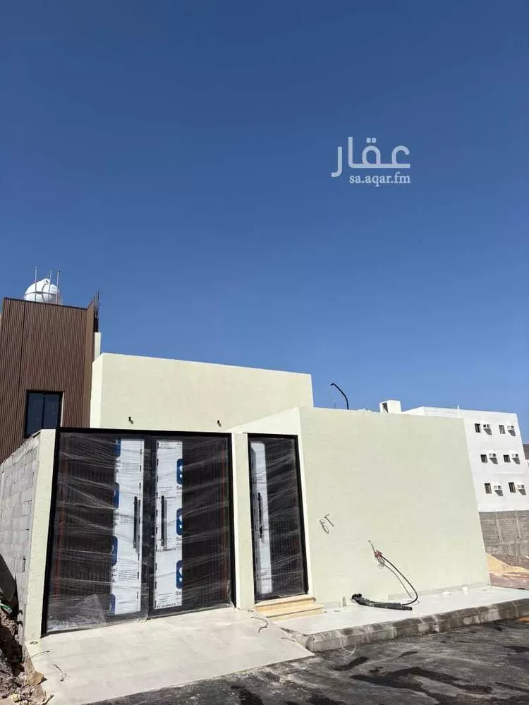 Floor for Sale in Medina Abu Kabir