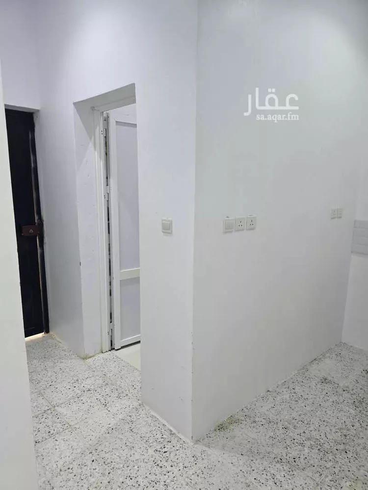 غرفة للإيجار في شارع ابن ظفر الصقلي ، حي الوفاء ، جدة ، جدة