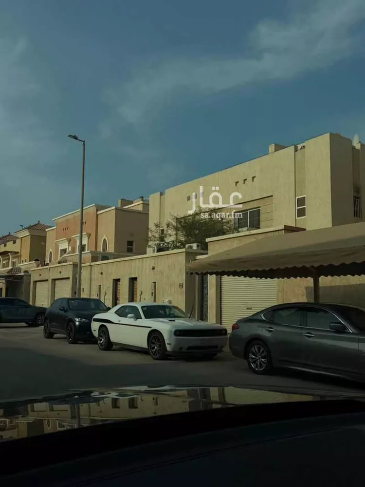 فيلا للبيع في شارع نجران, حي الخالدية الشمالية, مدينة الدمام, المنطقة الشرقية صورة 2