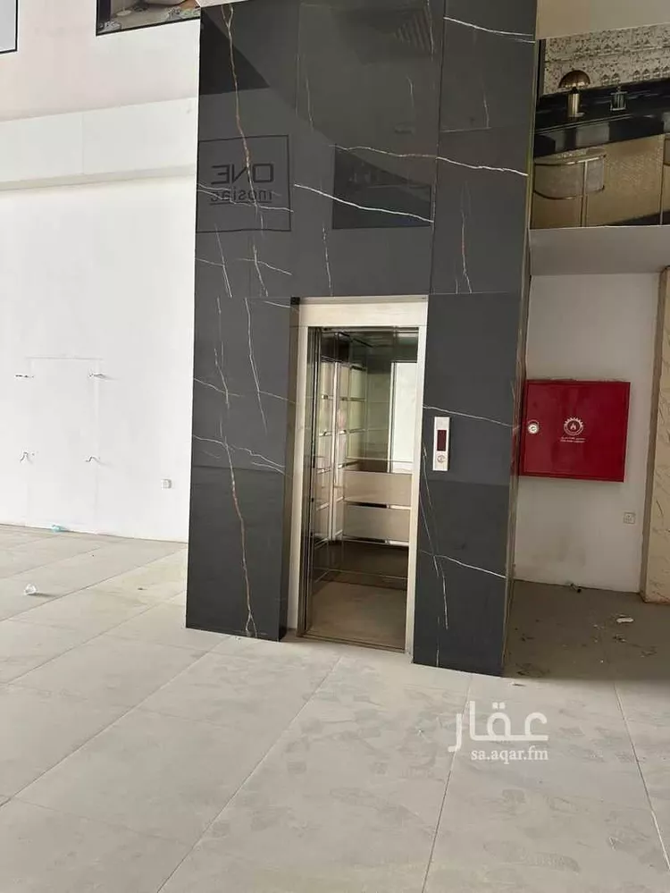 مجمع للإيجار في شارع الخرج, حي العزيزية, مدينة الرياض, منطقة الرياض صورة 2