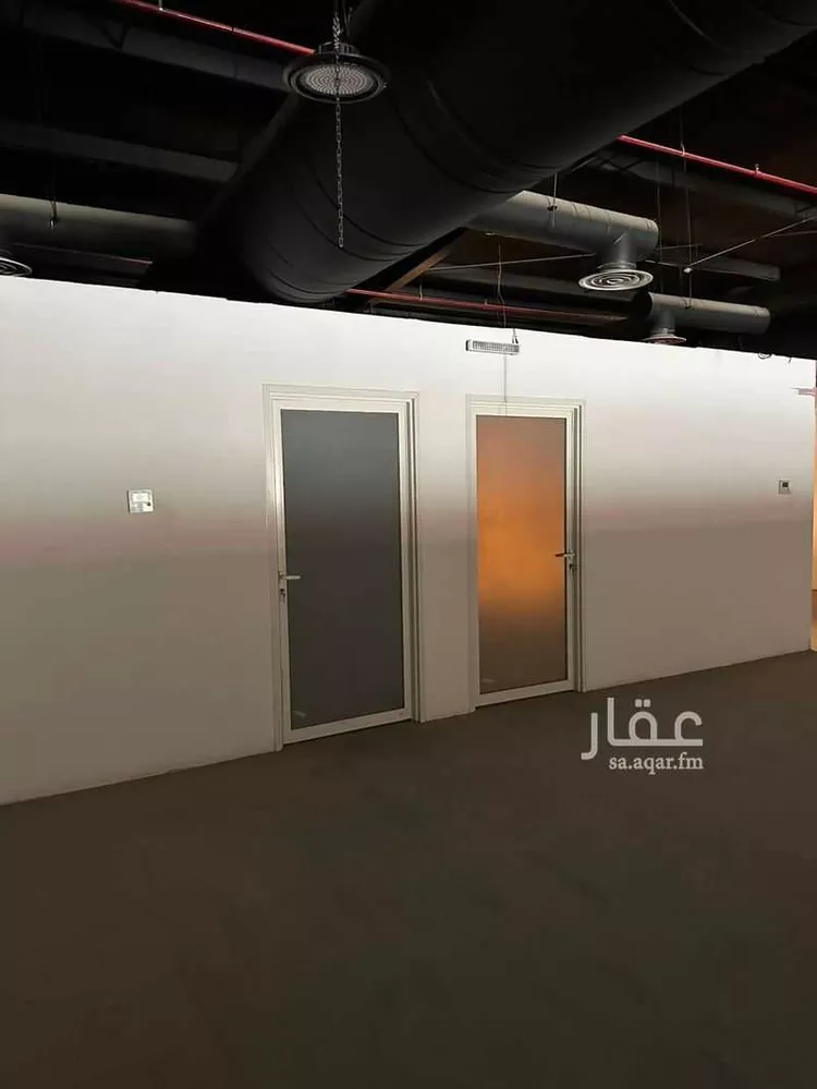 محل للإيجار في شارع الخرج, حي العزيزية, مدينة الرياض, منطقة الرياض 8