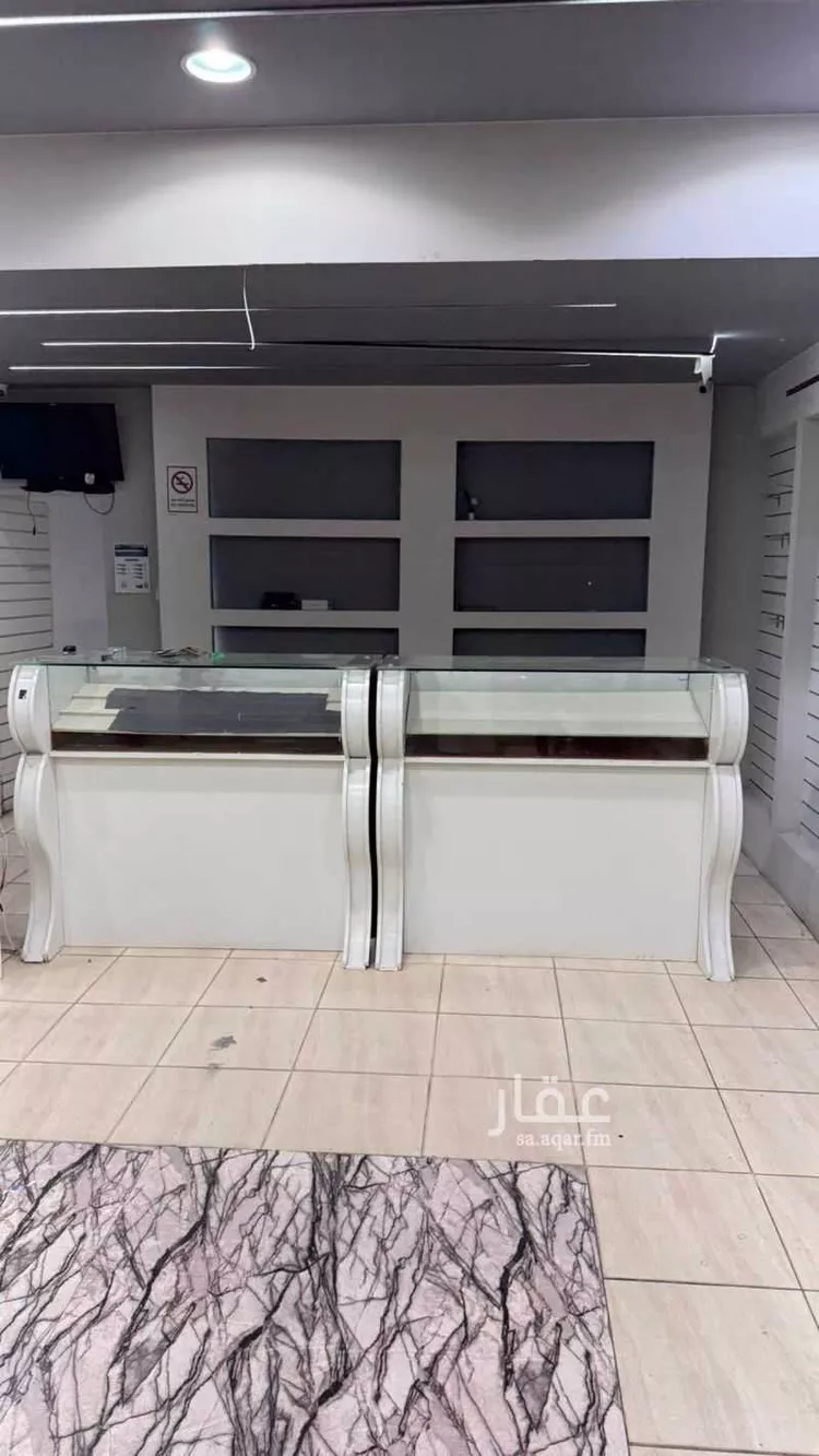 محل للإيجار في شارع طريق عقدة, حي الوسيطاء, مدينة حائل, منطقة حائل صورة 4