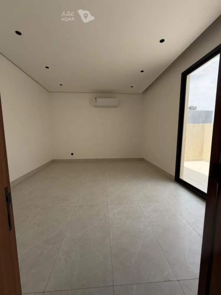 Floor for Rent in Riyadh Al Arid 5