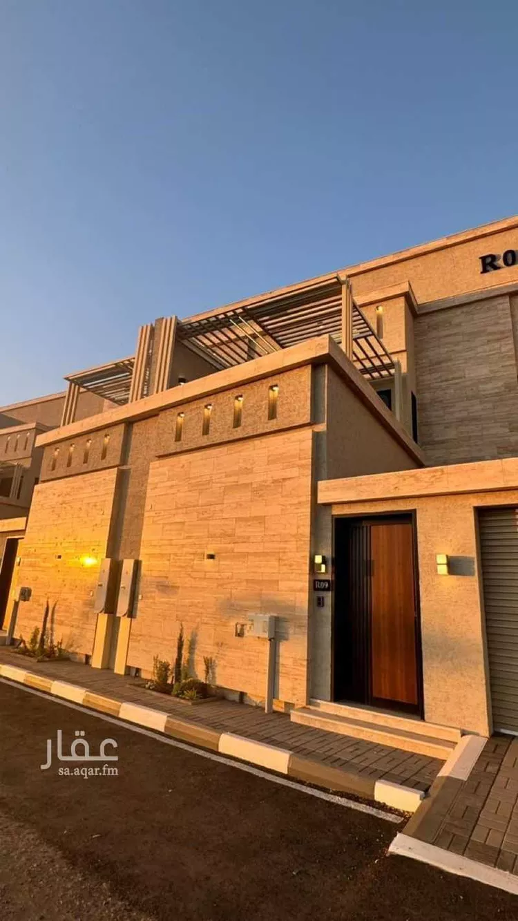 فيلا للبيع في شارع الطحاوي, حي الريان, مدينة تبوك, منطقة تبوك 1 صورة