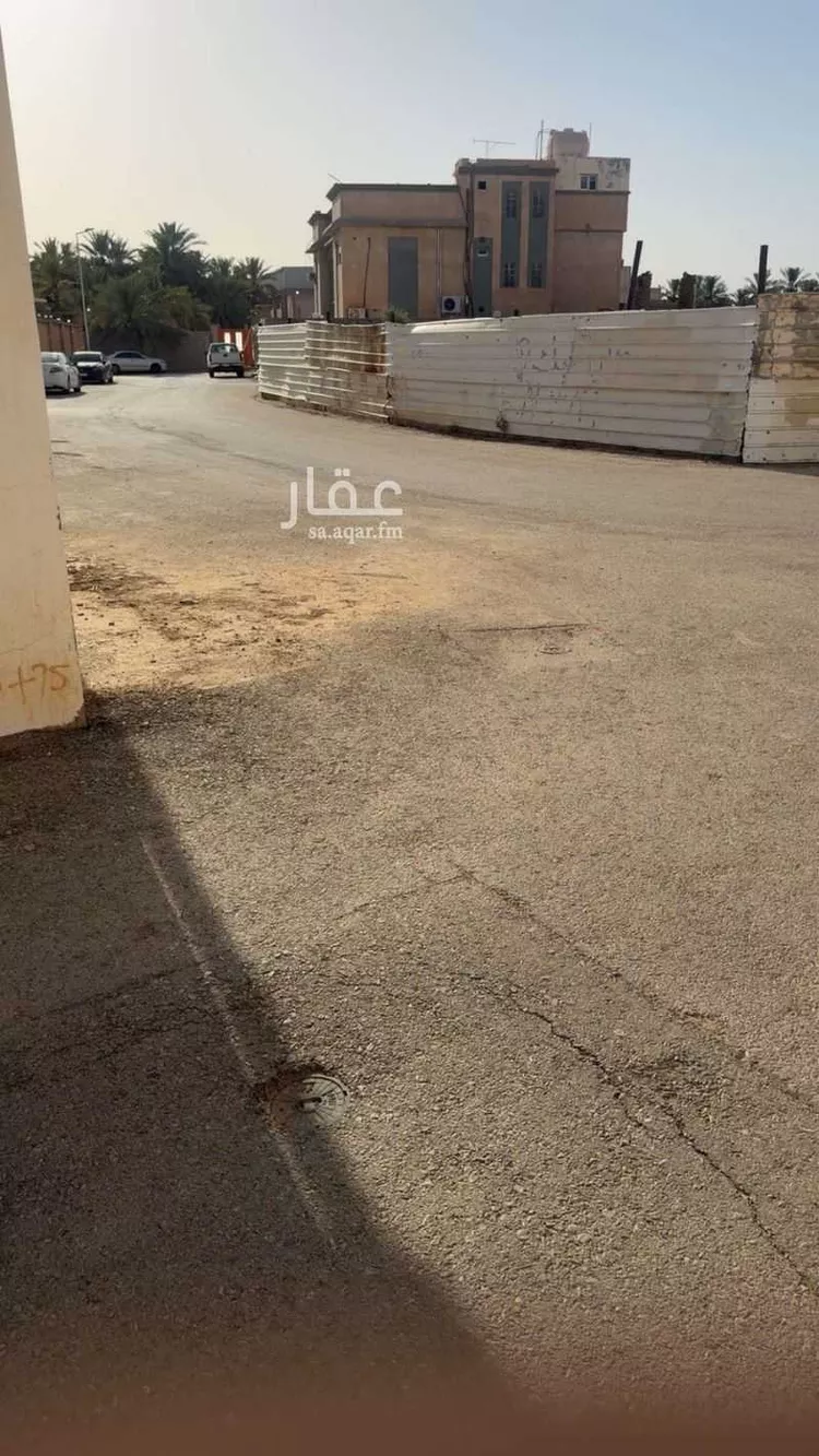 أرض للبيع في شارع 3657238, حي وسط المدينة, مدينة عنيزة, منطقة القصيم صورة 2