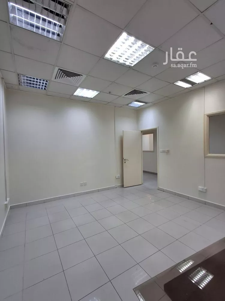 مكتب تجاري للإيجار في شارع الامير سلطان فرعي, حي الزهراء, مدينة جدة, منطقة مكة المكرمة 9