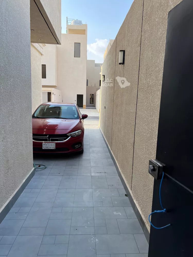 دور للبيع في شارع عبدالله المويس, حي النظيم, مدينة الرياض, منطقة الرياض 5