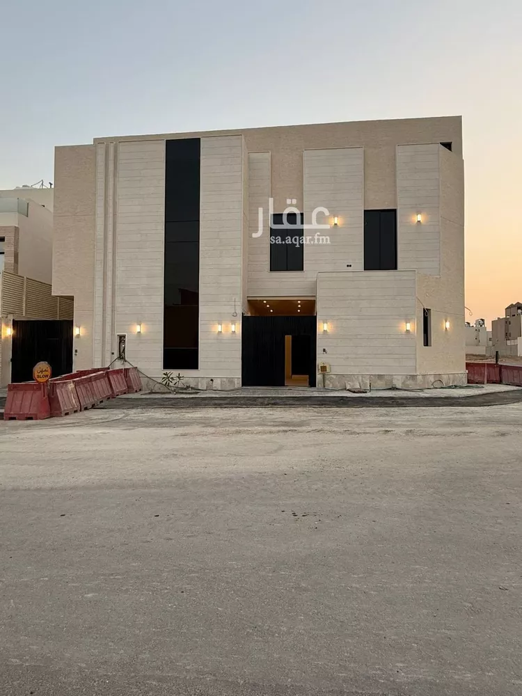 Villa for Sale in Riyadh Al Mahdiyah صورة 4