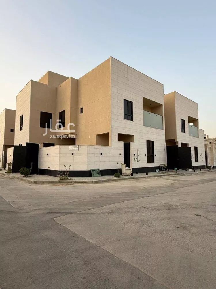 فيلا للبيع في شارع عبداللطيف بن المبارك, حي المهدية, مدينة الرياض, منطقة الرياض صورة 4