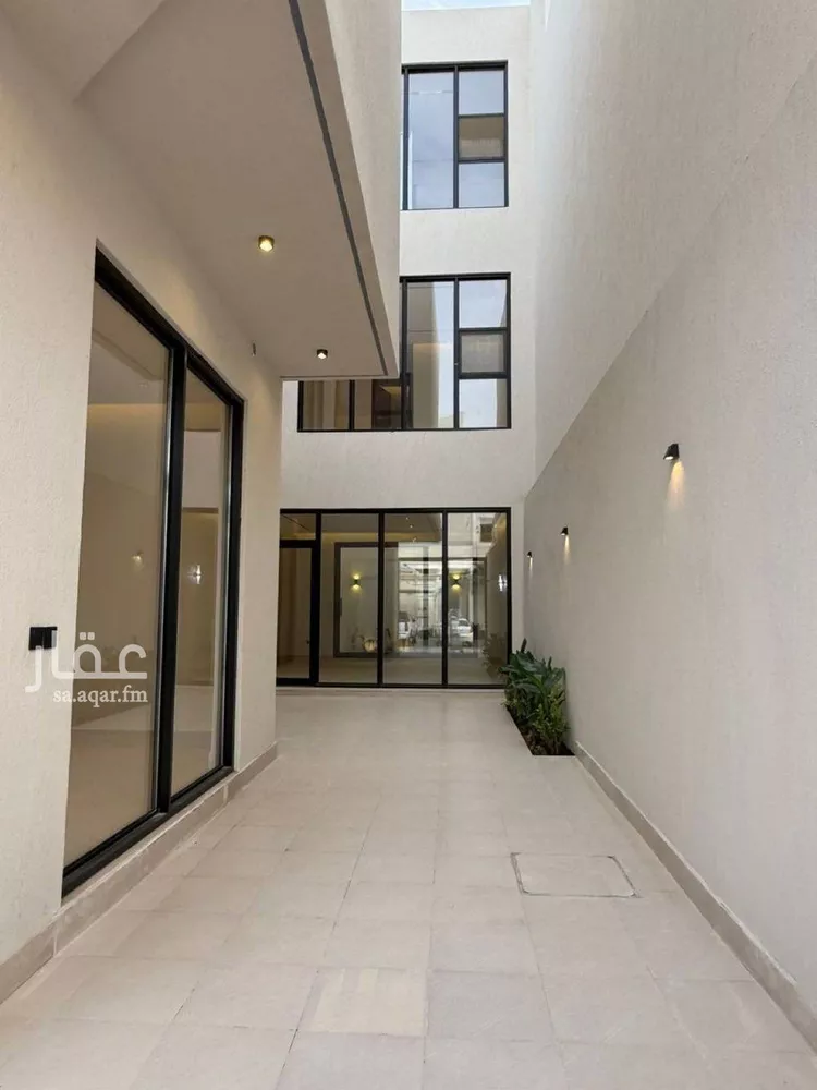 Villa for Sale in Riyadh Al Mahdiyah