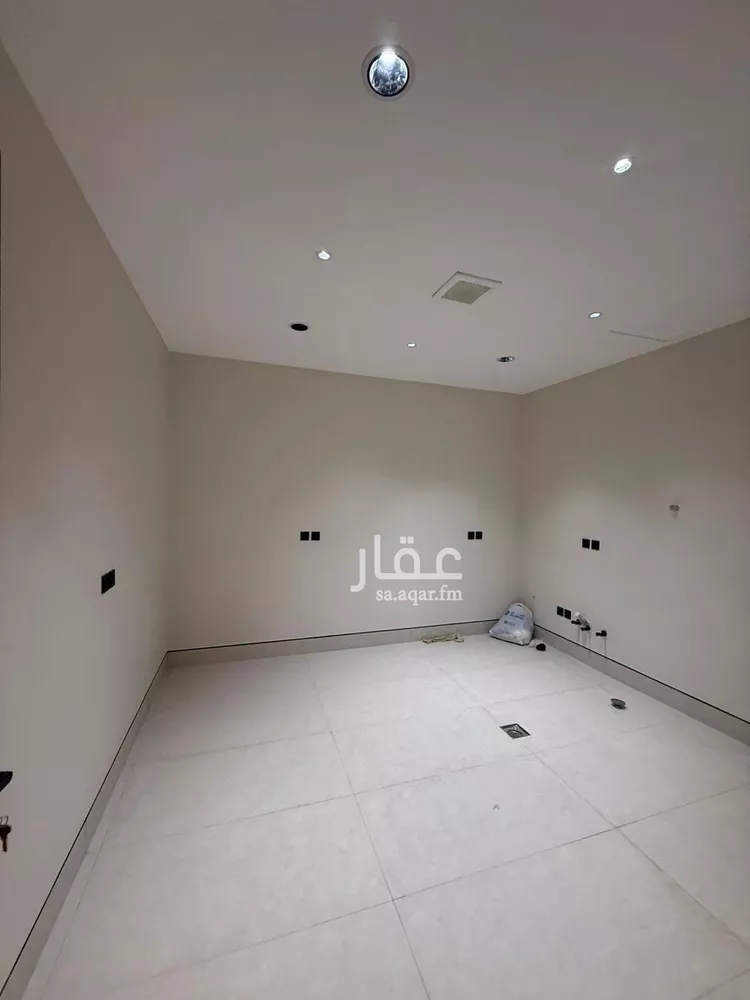 فيلا للبيع في شارع محمد بن هبة الله, حي المهدية, مدينة الرياض, منطقة الرياض 7