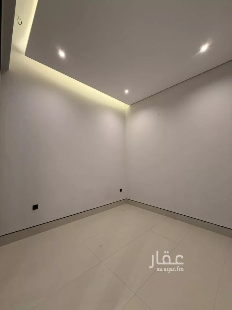 فيلا للبيع في شارع عبداللطيف بن المبارك, حي المهدية, مدينة الرياض, منطقة الرياض صورة 5