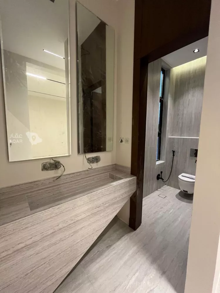 Villa for Sale in Riyadh Al Mahdiyah 17