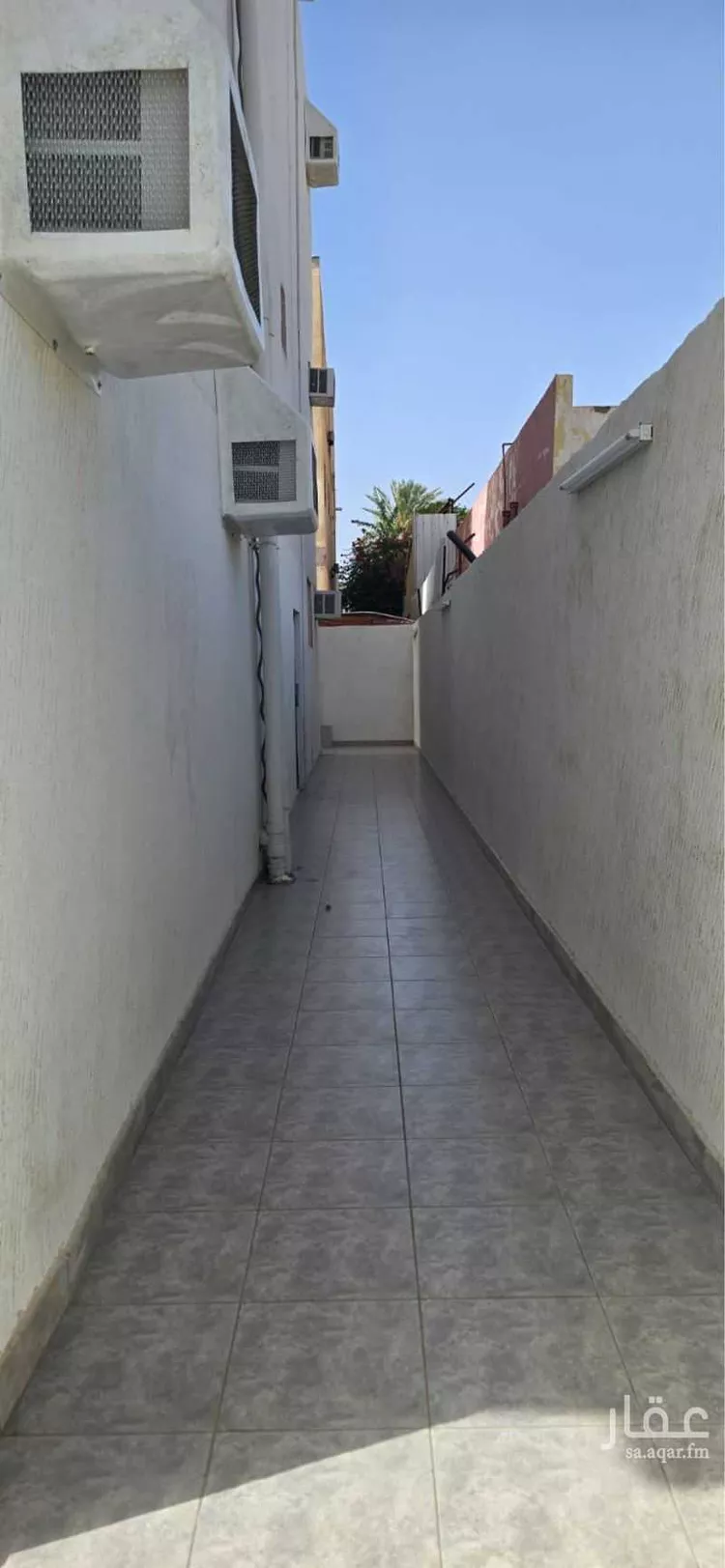 عمارة للبيع في شارع الوليد ابن القاسم ، حي الزهرة ، المدينة المنورة ، منطقة المدينة المنورة صورة 2