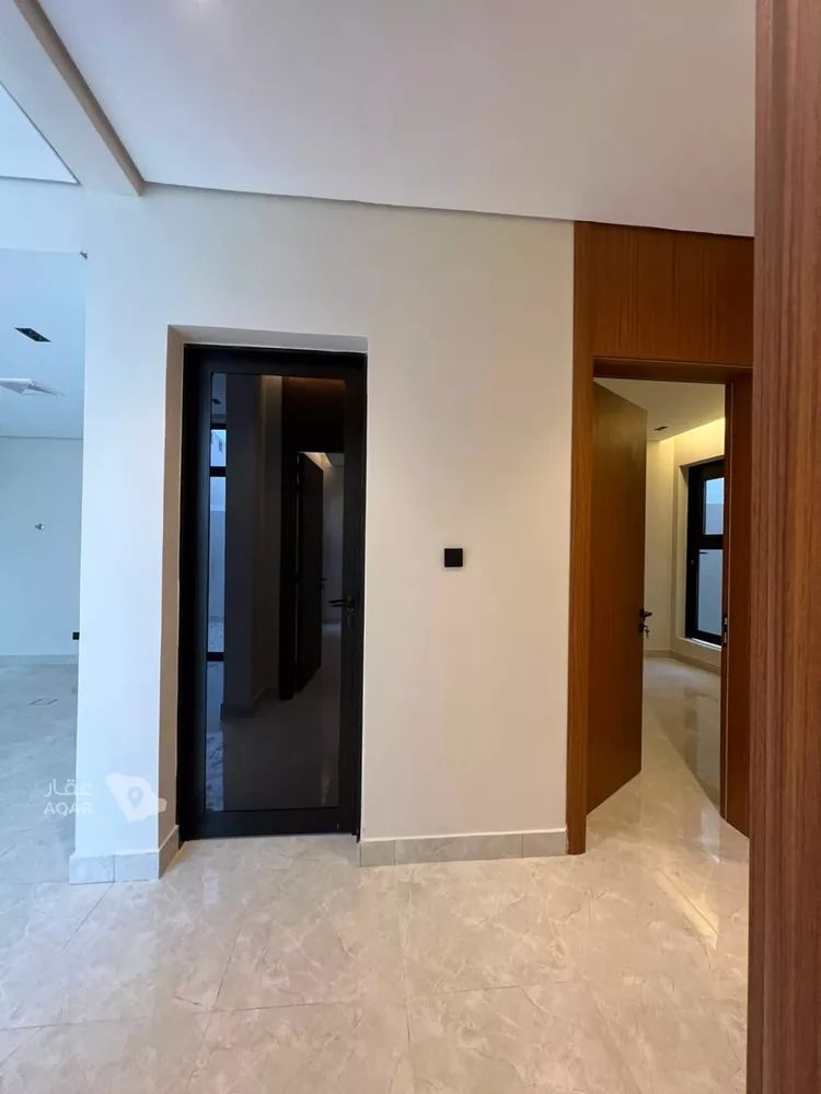 Floor for Sale in Riyadh Al Qadisiyah صورة 4