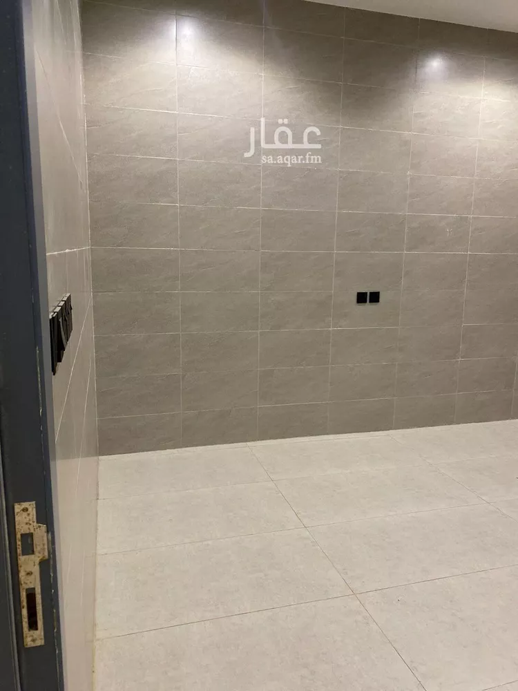 فيلا للبيع في شارع علي بن حسن صيرفي, حي النظيم, مدينة الرياض, منطقة الرياض 12