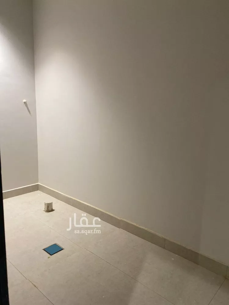 فيلا للبيع في شارع علي بن حسن صيرفي, حي النظيم, مدينة الرياض, منطقة الرياض 16