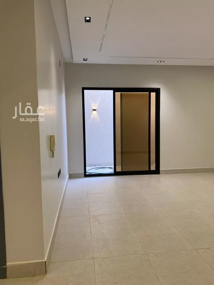 فيلا للبيع في شارع علي بن حسن صيرفي, حي النظيم, مدينة الرياض, منطقة الرياض 10