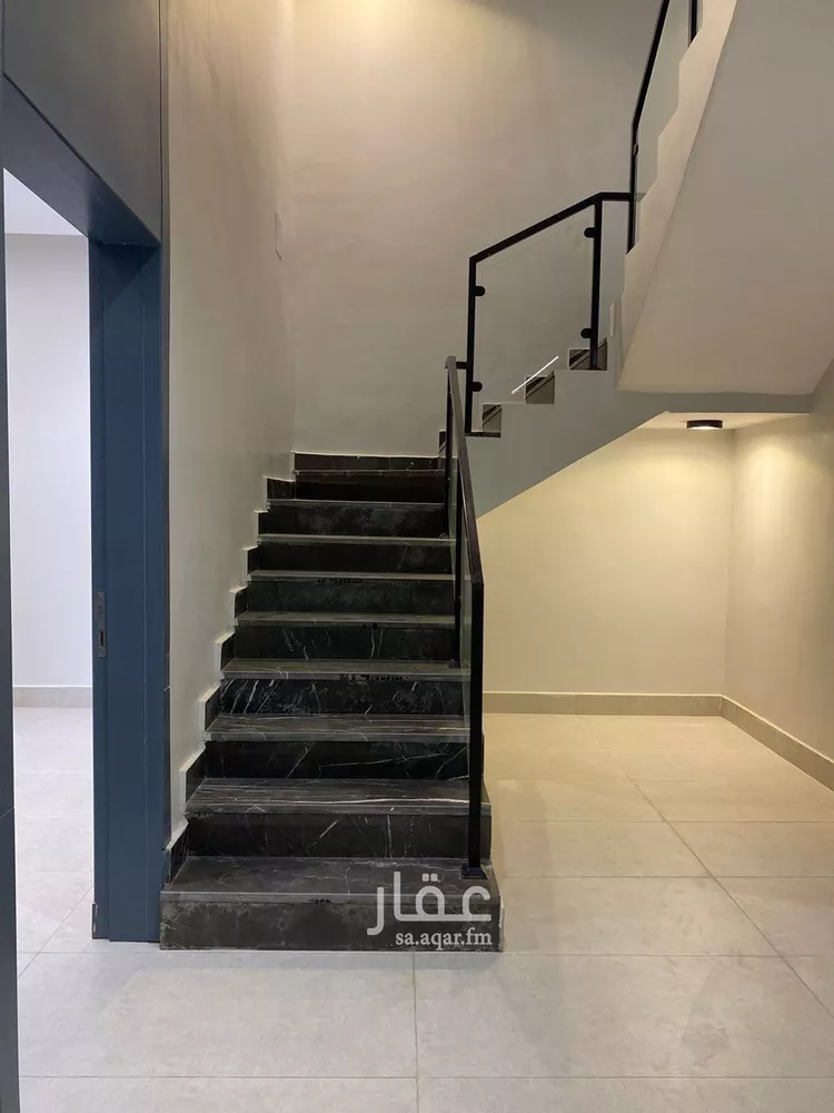 فيلا للبيع في شارع علي بن حسن صيرفي, حي النظيم, مدينة الرياض, منطقة الرياض 14