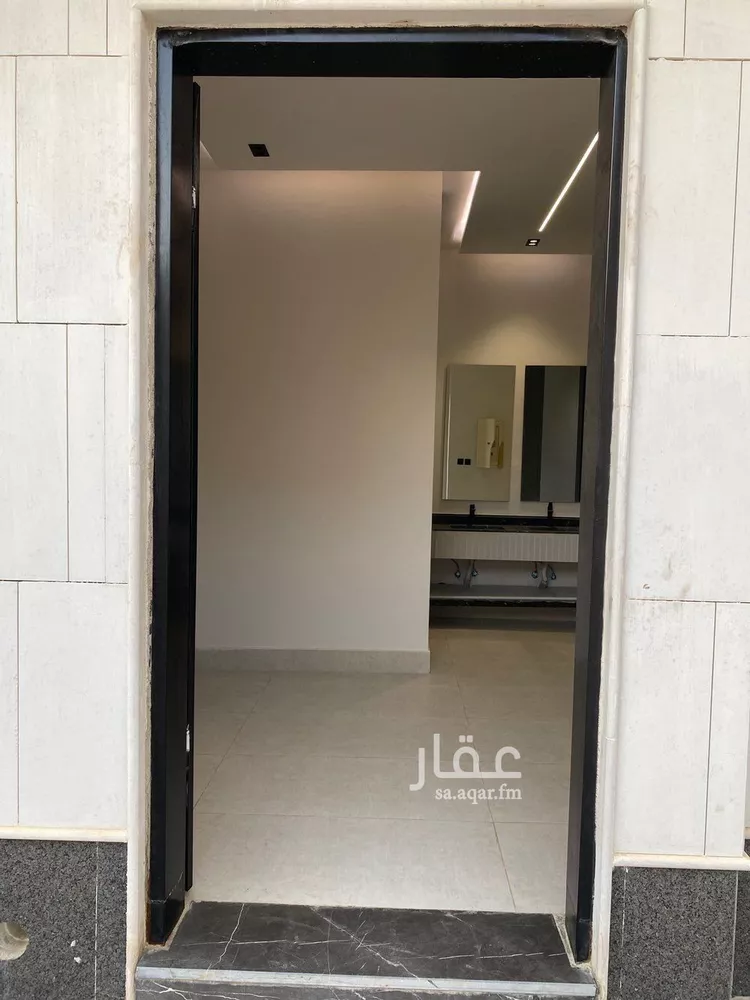 فيلا للبيع في شارع علي بن حسن صيرفي, حي النظيم, مدينة الرياض, منطقة الرياض 7