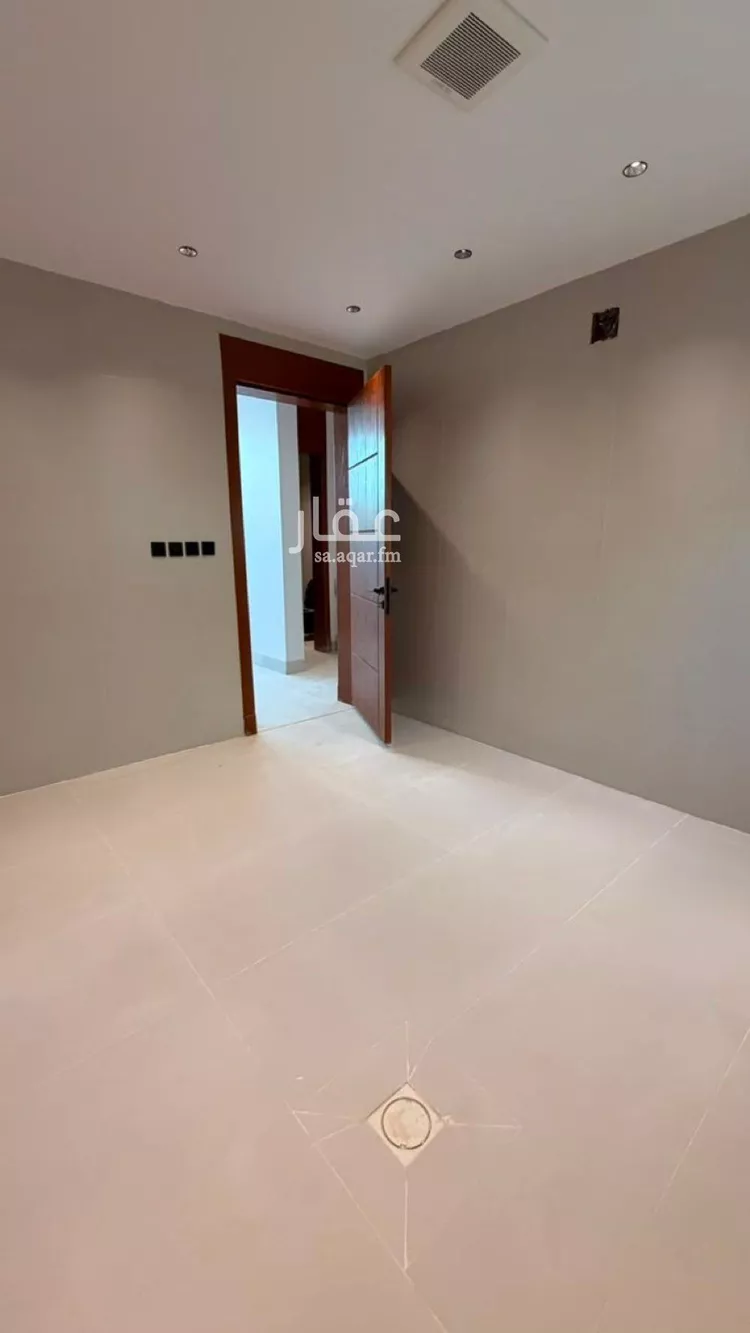 شقة للبيع في شارع 1013, حي الجنادرية, مدينة الرياض, منطقة الرياض 12