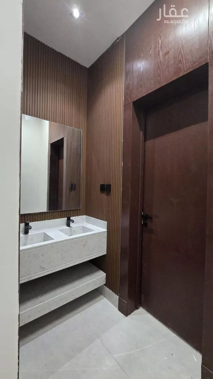 Floor for Sale in Riyadh Al Janadriyah صورة 2