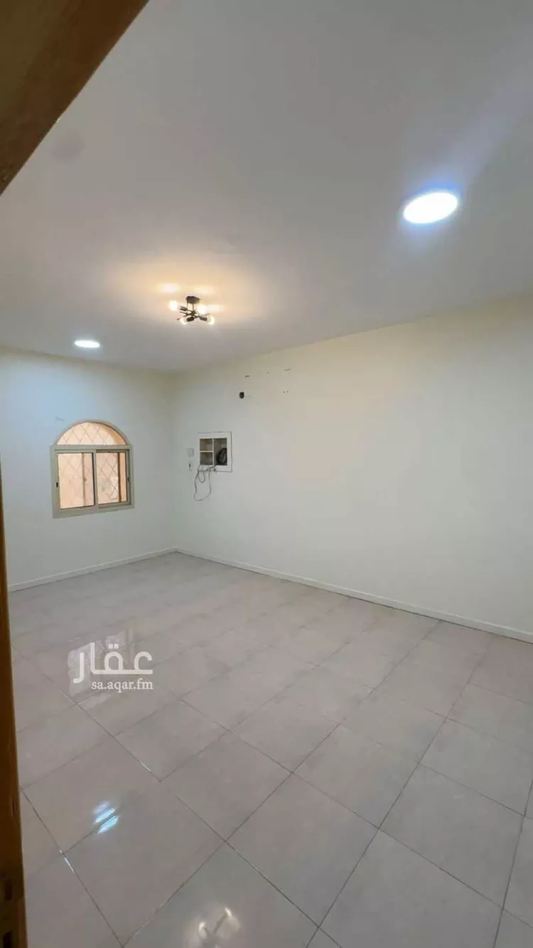 شقة للإيجار في شارع شارع جعفر البغدادي, حي الأندلس, مدينة بقيق, المنطقة الشرقية صورة 3