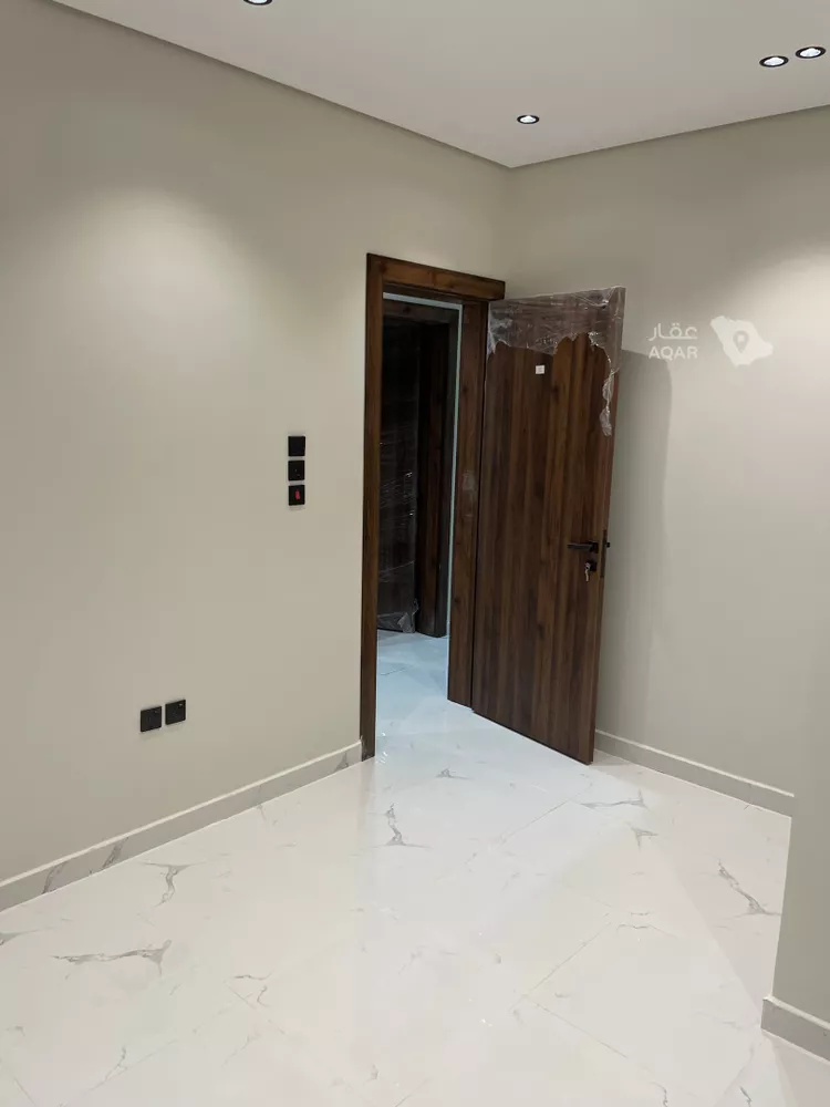 شقة للإيجار في شارع عبادة بن الصامت, حي الروضة, مدينة الرياض, منطقة الرياض 7