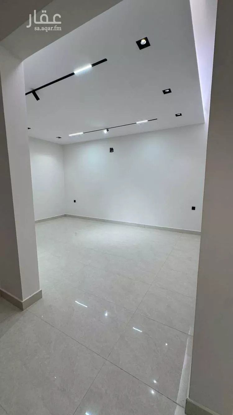 Floor for Sale in Riyadh Al Janadriyah صورة 3