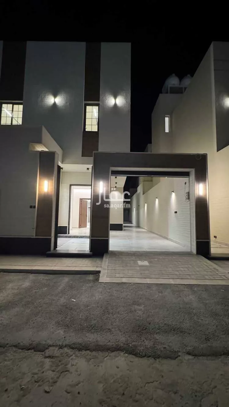 Floor for Sale in Riyadh Al Janadriyah
